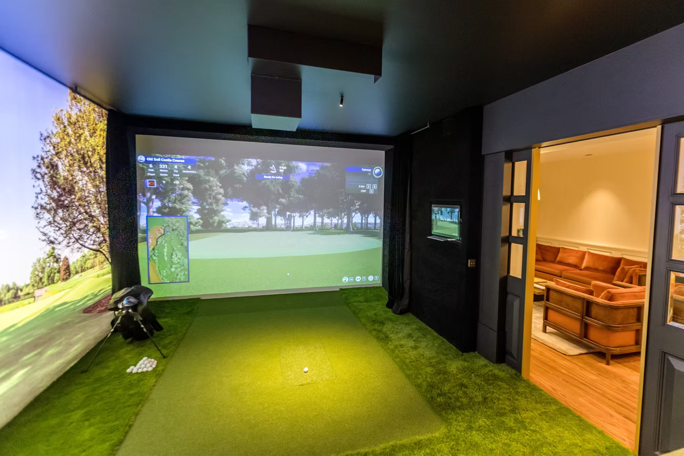 Indoor Golf Solutions | Home Golf Simulator | Beats of Golf